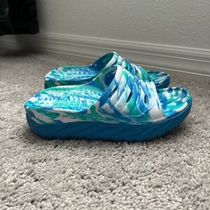 EUC Hoka Recovery Blue Swirl Slides Women 6